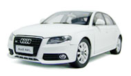 原厂 一汽奥迪 1：18 AUDI奥迪A4L 白色 汽车模型